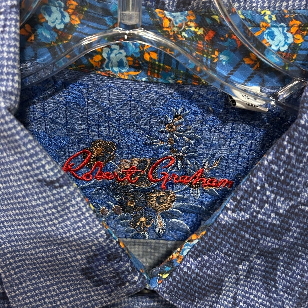 Robert Graham - Picture 2 of 5